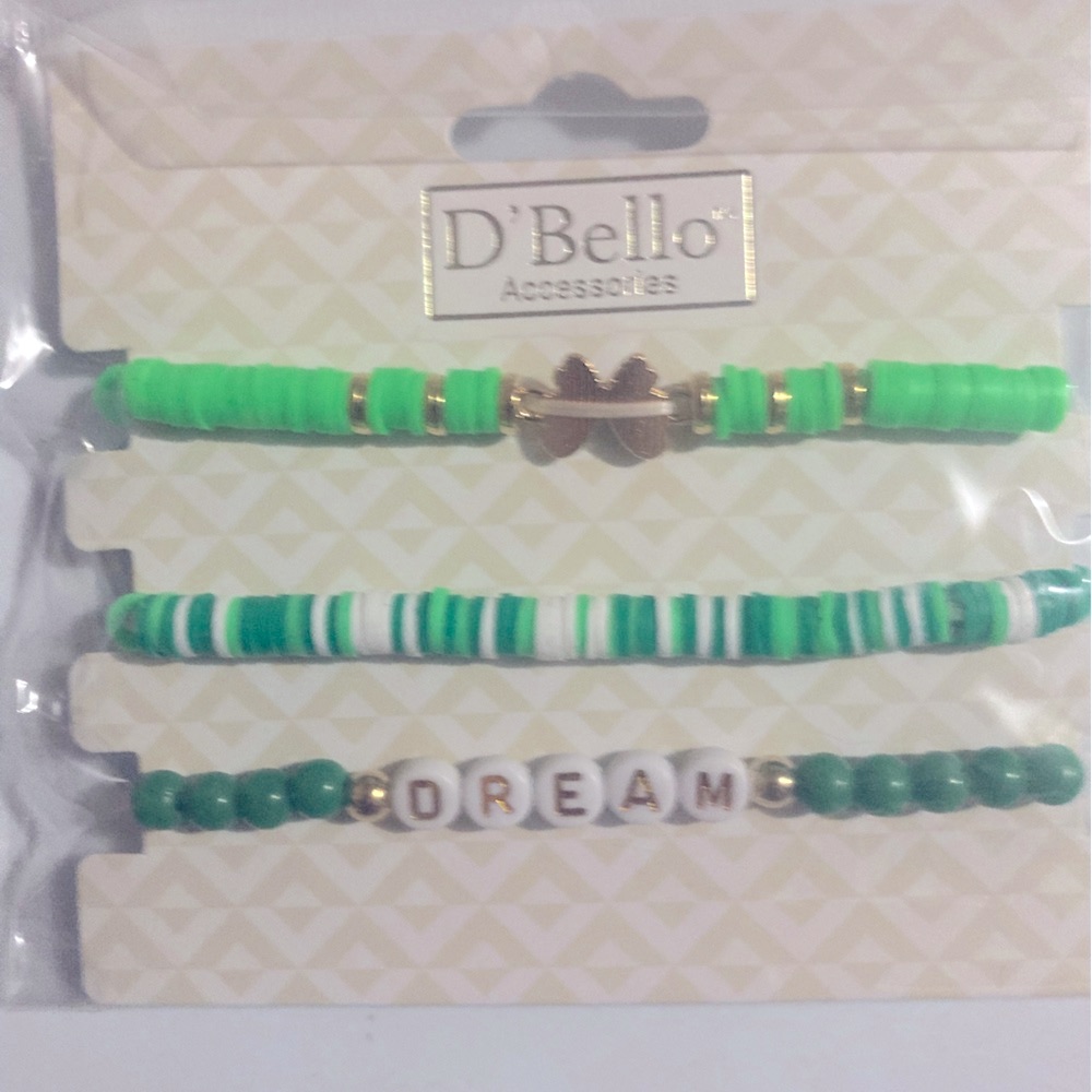 Dream Bracelet Set, Color Green, New $5.00